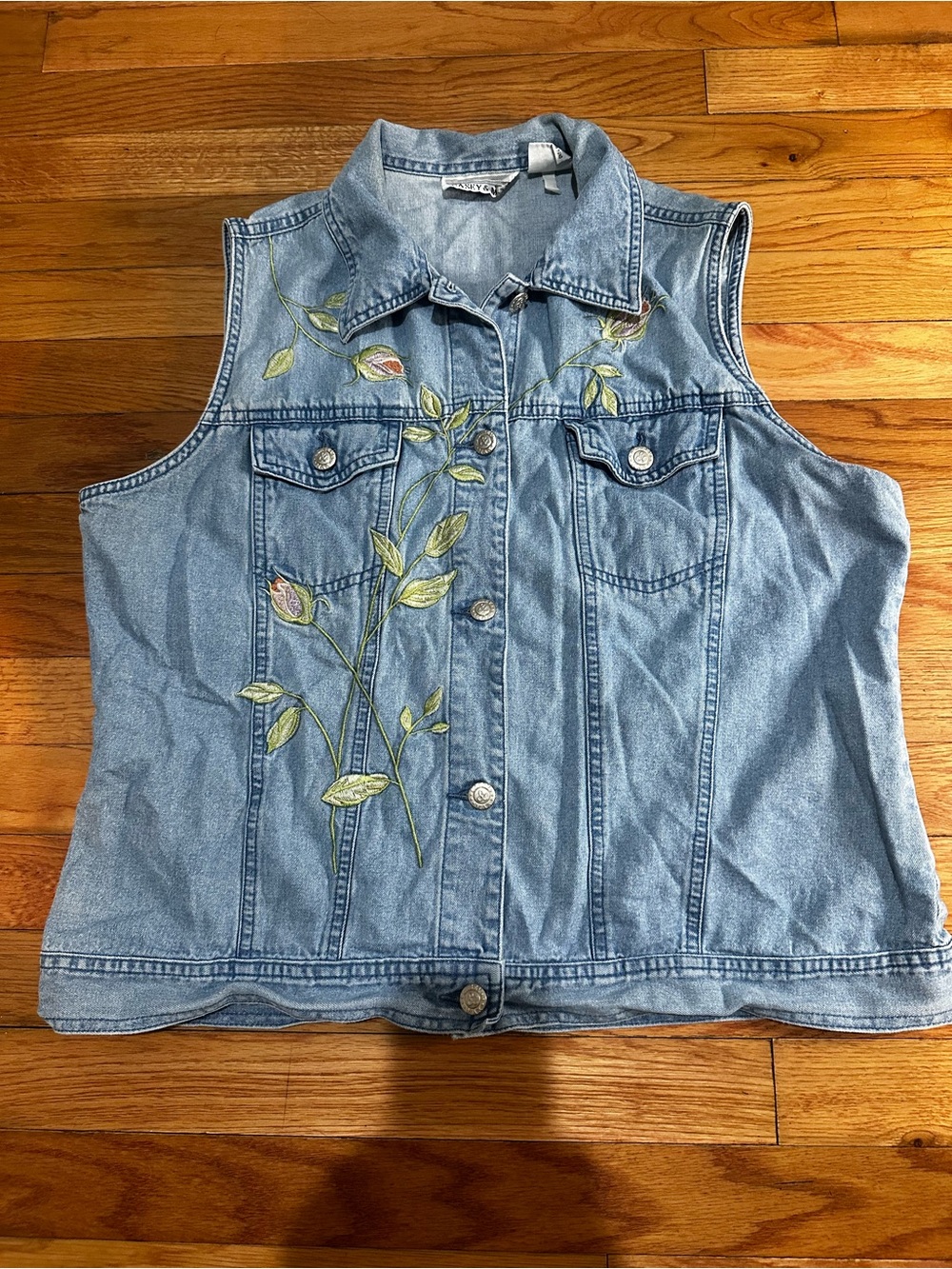 Vintage Casey & Max Denim Vest Floral Embroidered Pockets Med